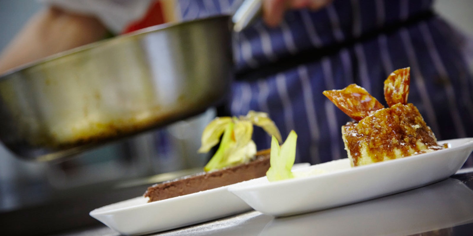 Food & Beverage Team Leader in Dyffryn, Cardiff (CF5), CF5 6SU