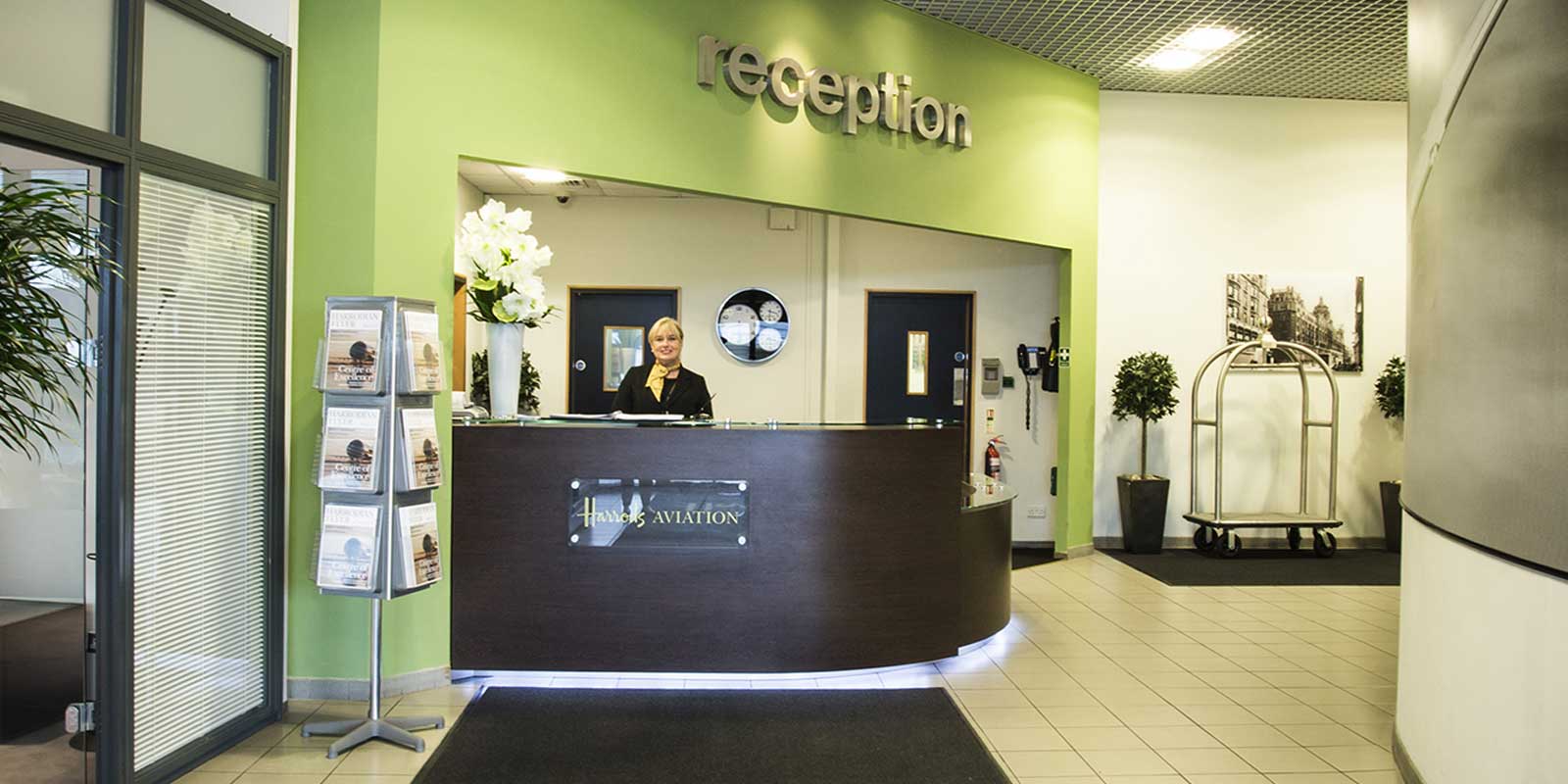 Male Security Officer in Luton (LU1) Harrods Aviation